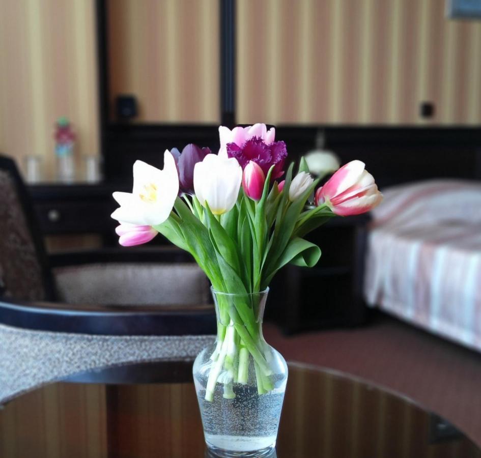 Attache Hotel Kiev Eksteriør billede