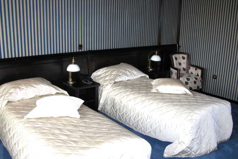 Attache Hotel Kiev Eksteriør billede