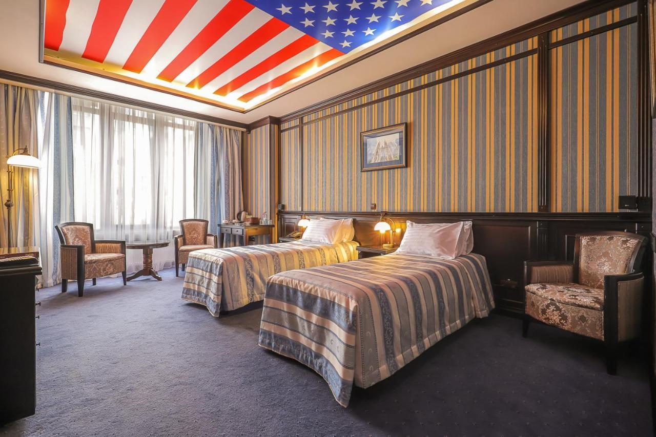 Attache Hotel Kiev Eksteriør billede